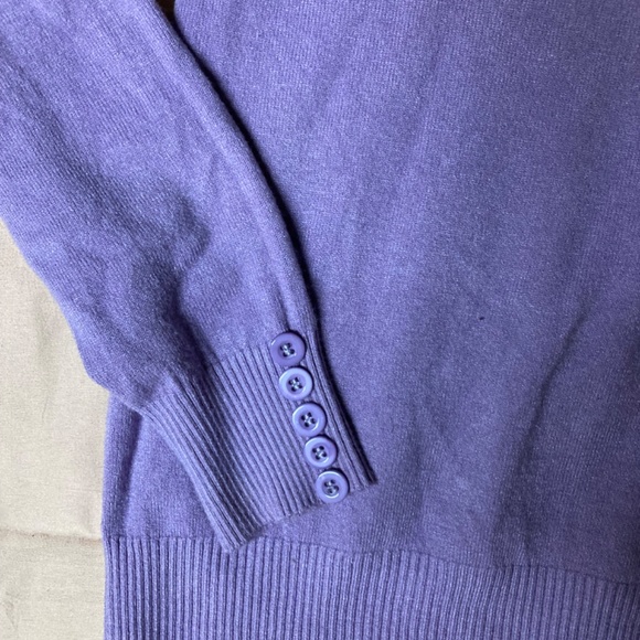 Like New Lavender Soft Turtleneck - Picture 4 of 6